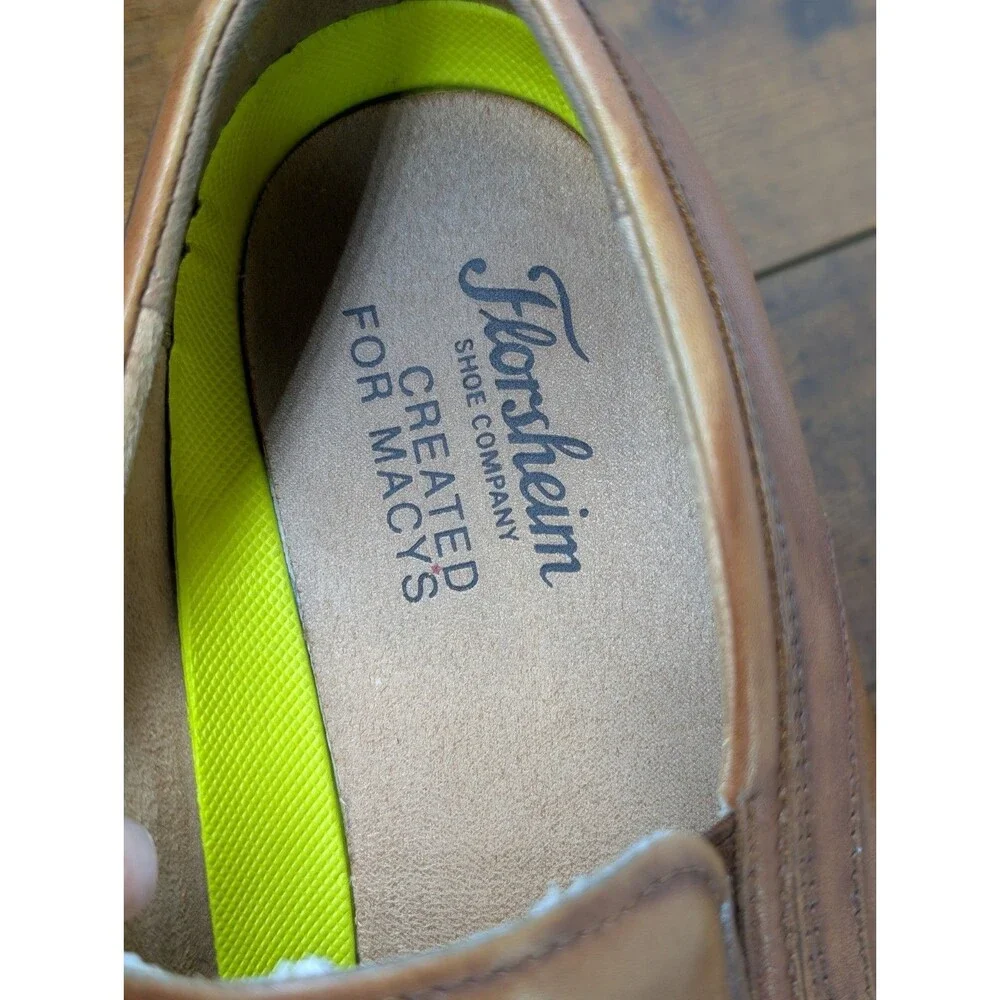 Florsheim took photos